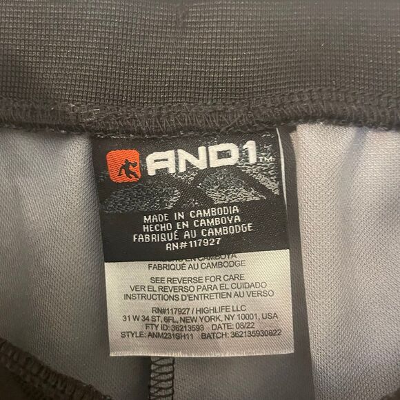 NWT and1 men’s basketball shorts 10” inseam size small - Picture 3 of 5